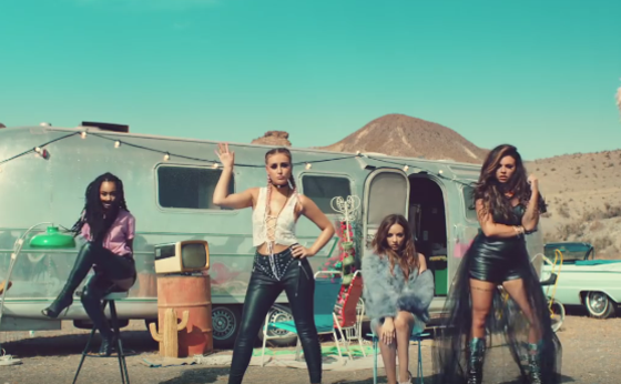Little Mix Lanzo El Clip De Shout Out To My Ex Y Nos Recuerda Mucho A Perrie Edwards Y Zayn Malik Video E Online Latino Mx