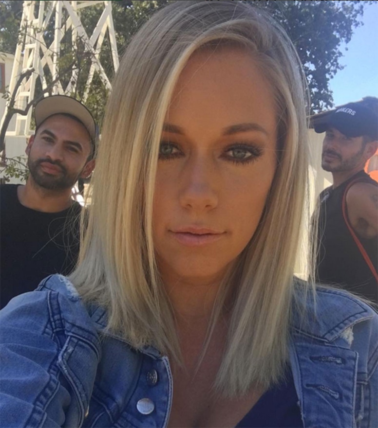 Kendra Wilkinson, Celeb Selfies