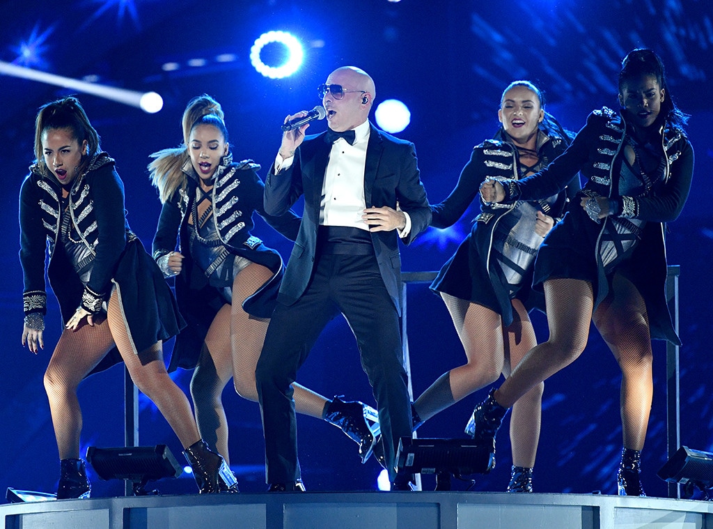 Pitbull, 2016 Latin American Music Awards