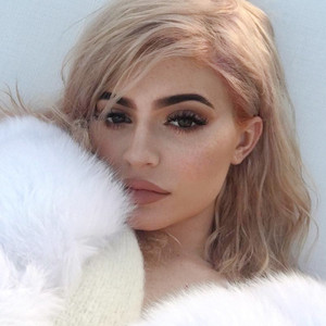 How To Get Kylie Jenner S New Rose Gold Hair E News