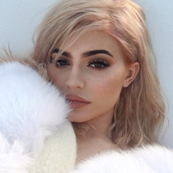 How To Get Kylie Jenner S New Rose Gold Hair E Online