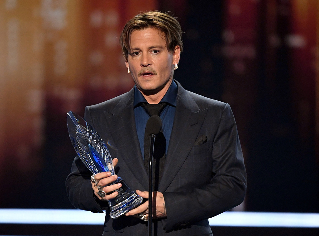 Johnny Depp Accepts Award Days After Finalizing Amber Heard Divorce E Online