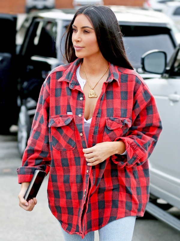 Opgetild kogel scherp Kim Kardashian's Making a Case for (Fake) Lip Piercings - E! Online - CA