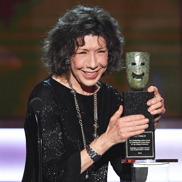 Lily Tomlin Celebrates SAG Awards Win ''I'm Just About Drunk!'' E