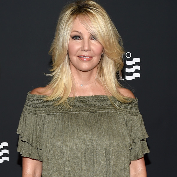 Heather Locklear Hospitalized With Minor Injuries After Car Crash E Online Ca 