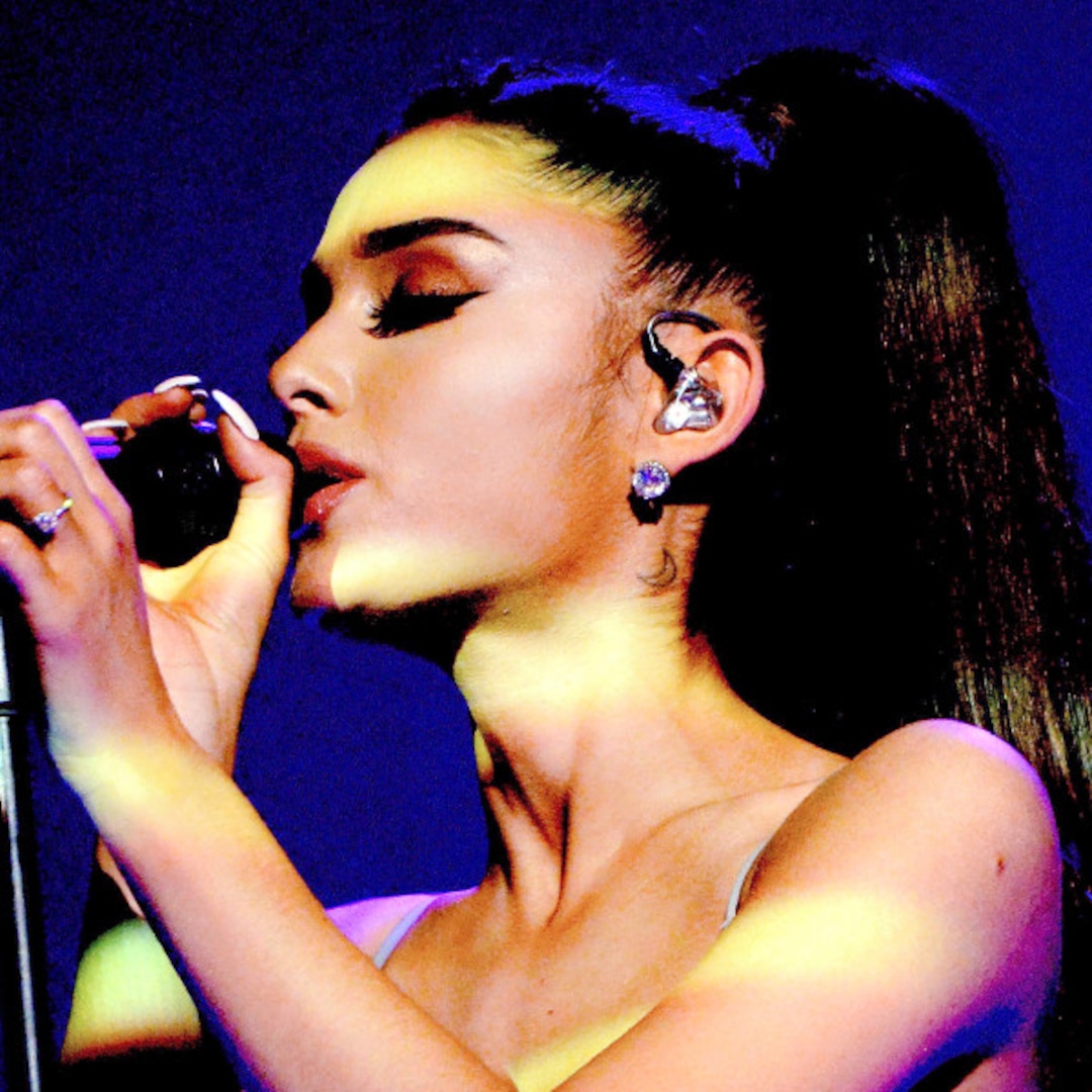 Photos From What S In Ariana Grande S Makeup Artist Beauty Kit E Online