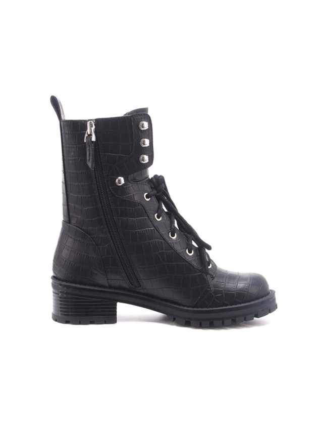 A Celebrity Guide to the Best Boots A Celebrity Guide to the Best Boots