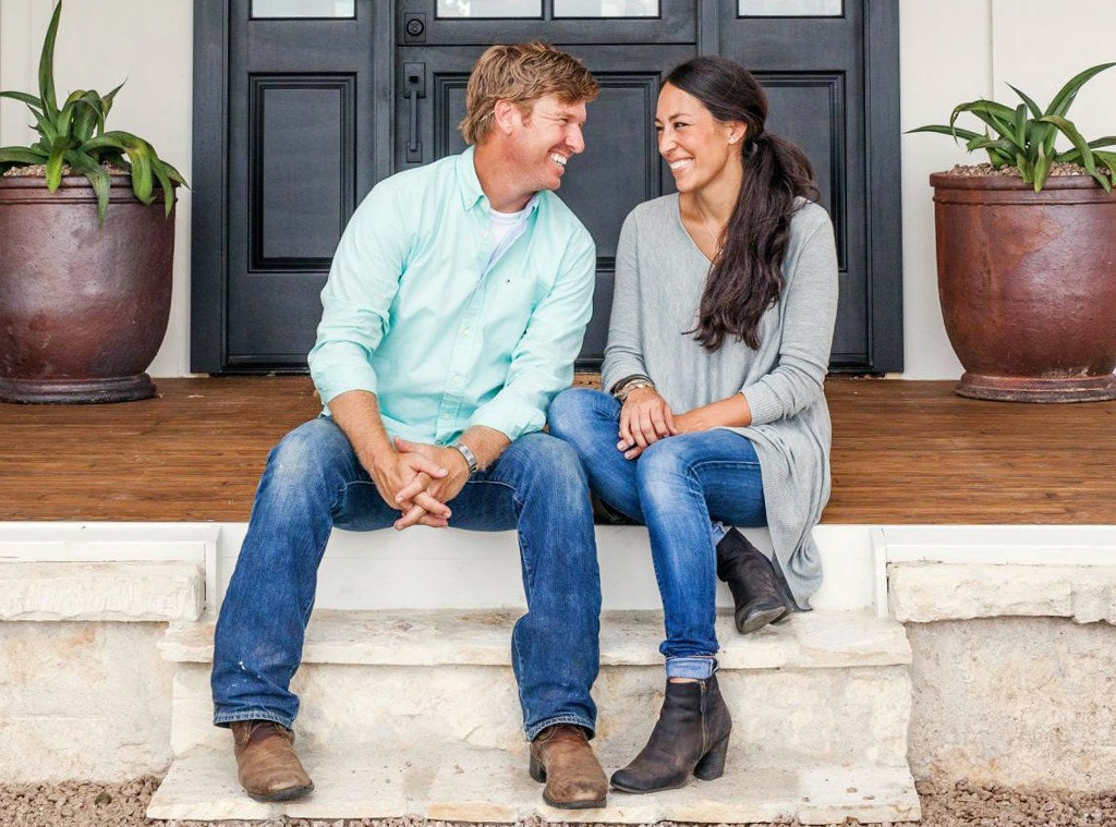 ESC: Joanna Gaines, Chip Gaines, Fixer Upper, HGTV