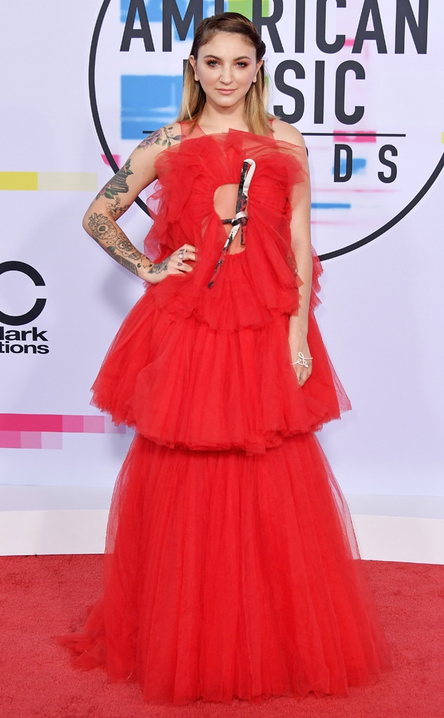 Julia Michaels from 2017 American Music Awards: Red Carpet Fashion | E