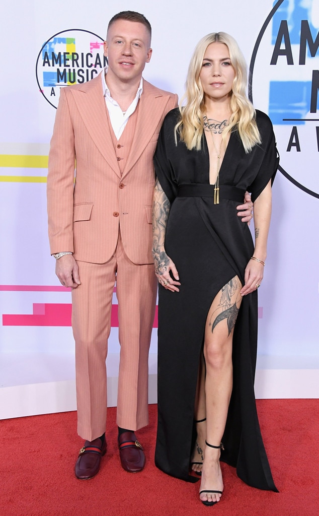 Macklemore & Skylar Grey from 2017 American Music Awards: Red Carpet