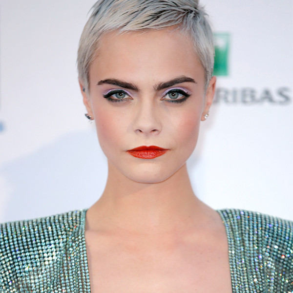 Cara Delevingne S 80 Earrings Make The Perfect Holiday Gift E Online Ca
