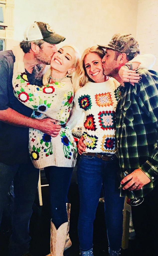 Gwen Stefani Celebrates Blake Shelton S Birthday With A Sweet Selfie E Online