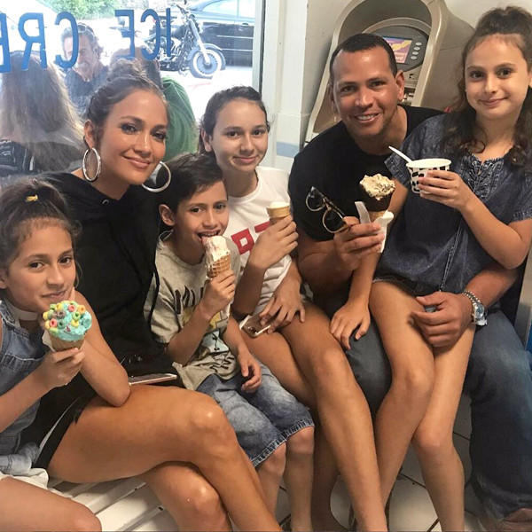 Jennifer Lopez, Alex Rodriguez and Their Kids All Scream for Ice Cream | E! News