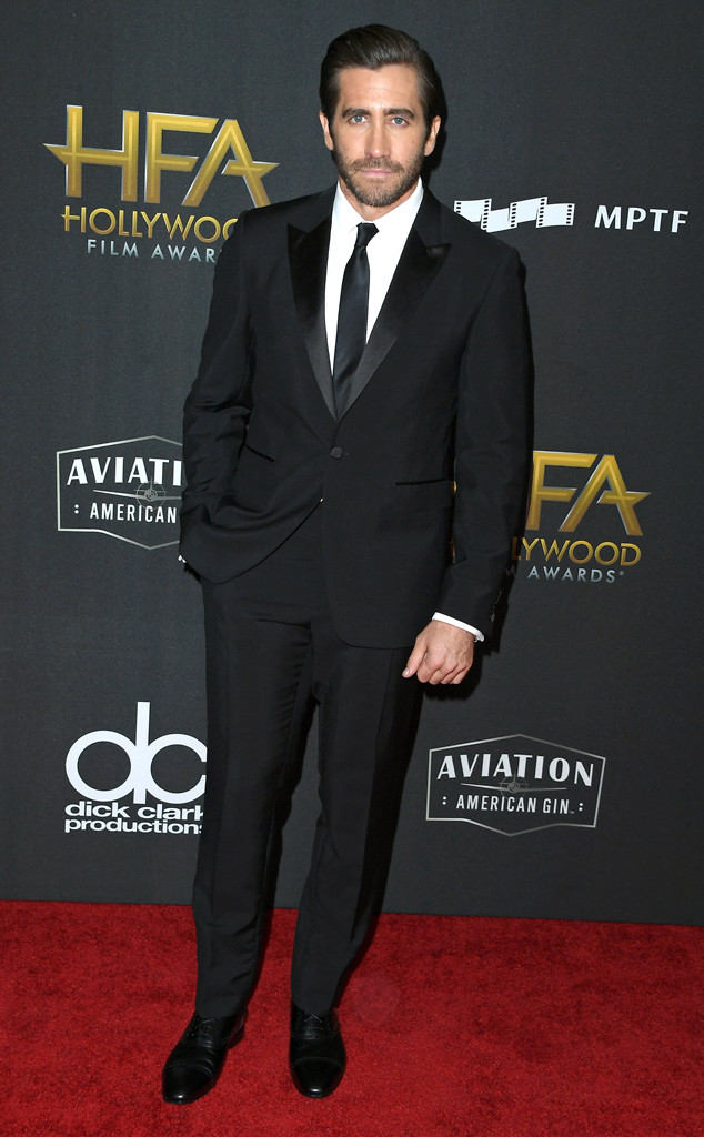 Jake Gyllenhaal from 2017 Hollywood Film Awards Red Carpet Fashion E