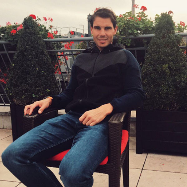 Security Guard Fails To Recognize Rafael Nadal At Paris Masters E Online Ca