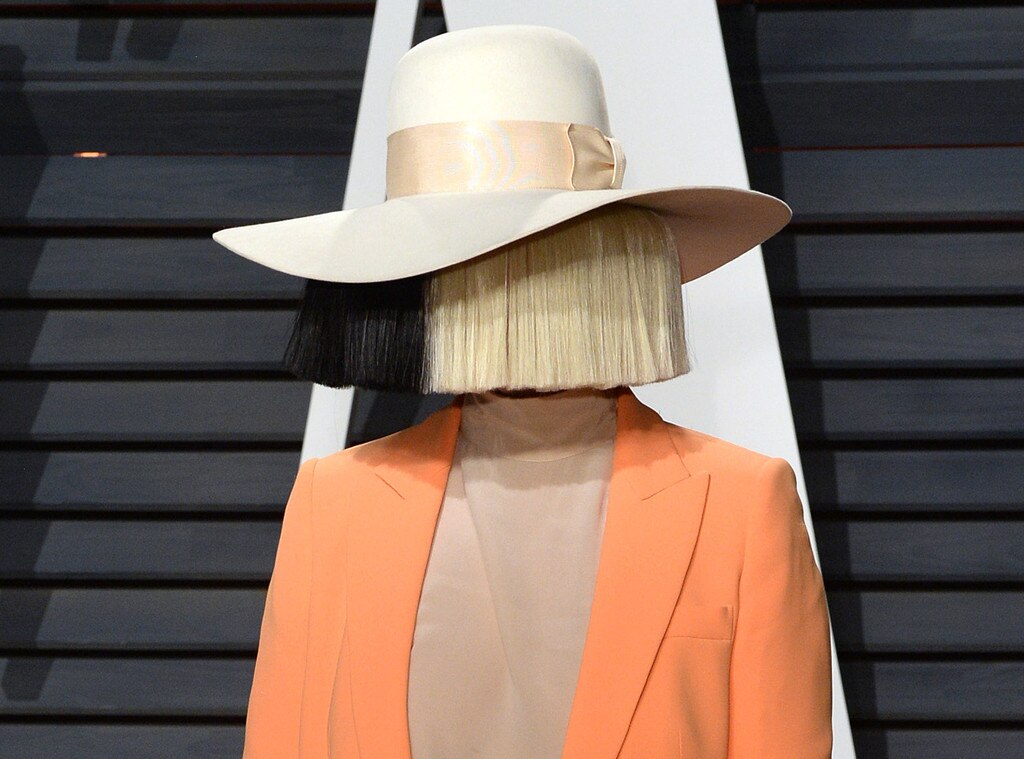 Sia Posts Nude Photo of Herself to Stop Someone From Selling Naked ...