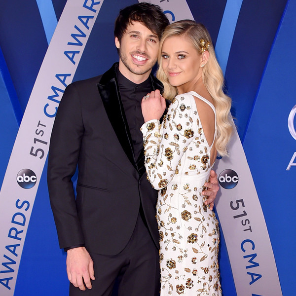 Kelsea Ballerini Marries Morgan Evans in Mexico | E! News