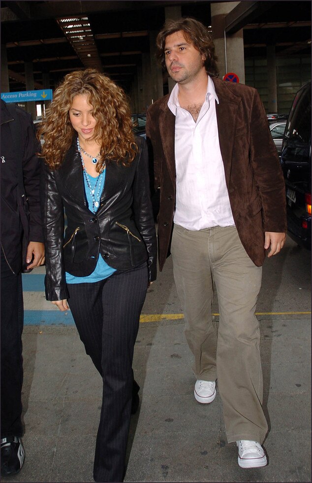 Shakira, Antonio de la Rua