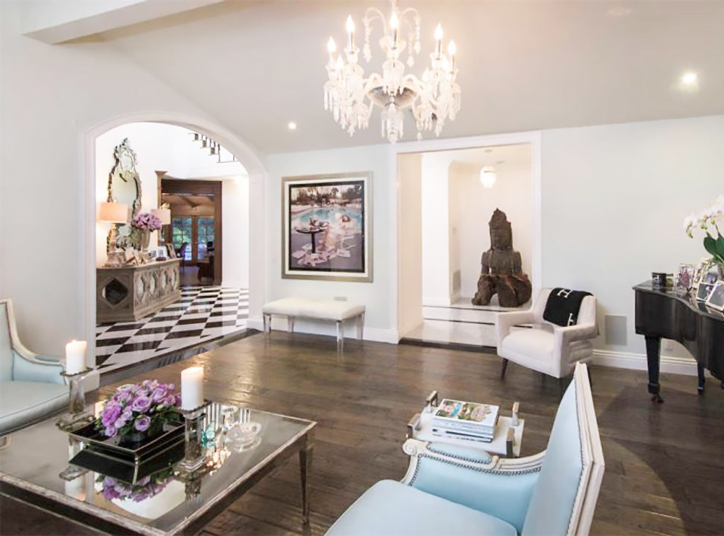 Kyle Richards and Mauricio Umansky Sell Bel-Air Mansion for Millions