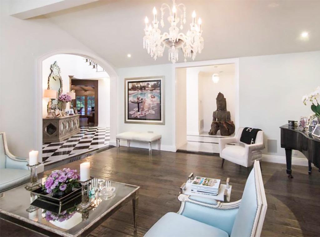 Inside Real Housewives of Beverly Hills Star Kyle Richards' 7 Million