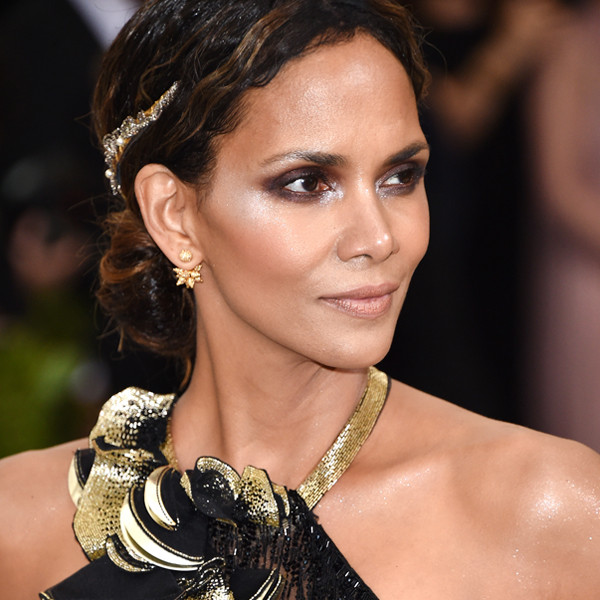 Halle Berry reacts to a “disgusting” comment by comparing her skin to toast