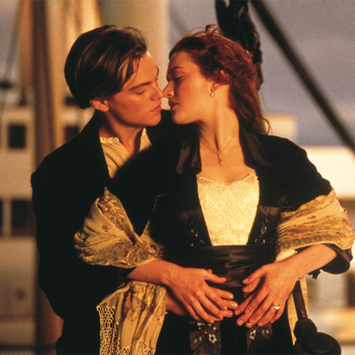 The Real Story Behind That Famous Titanic Scene - E! Online