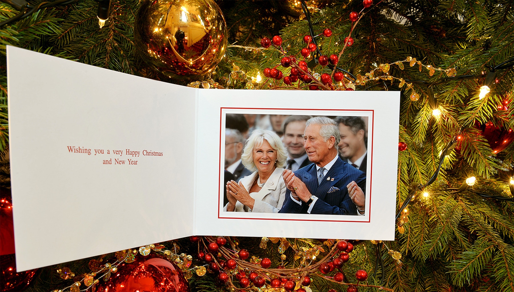 2014 from Royal Christmas Cards Through the Years | E! News
