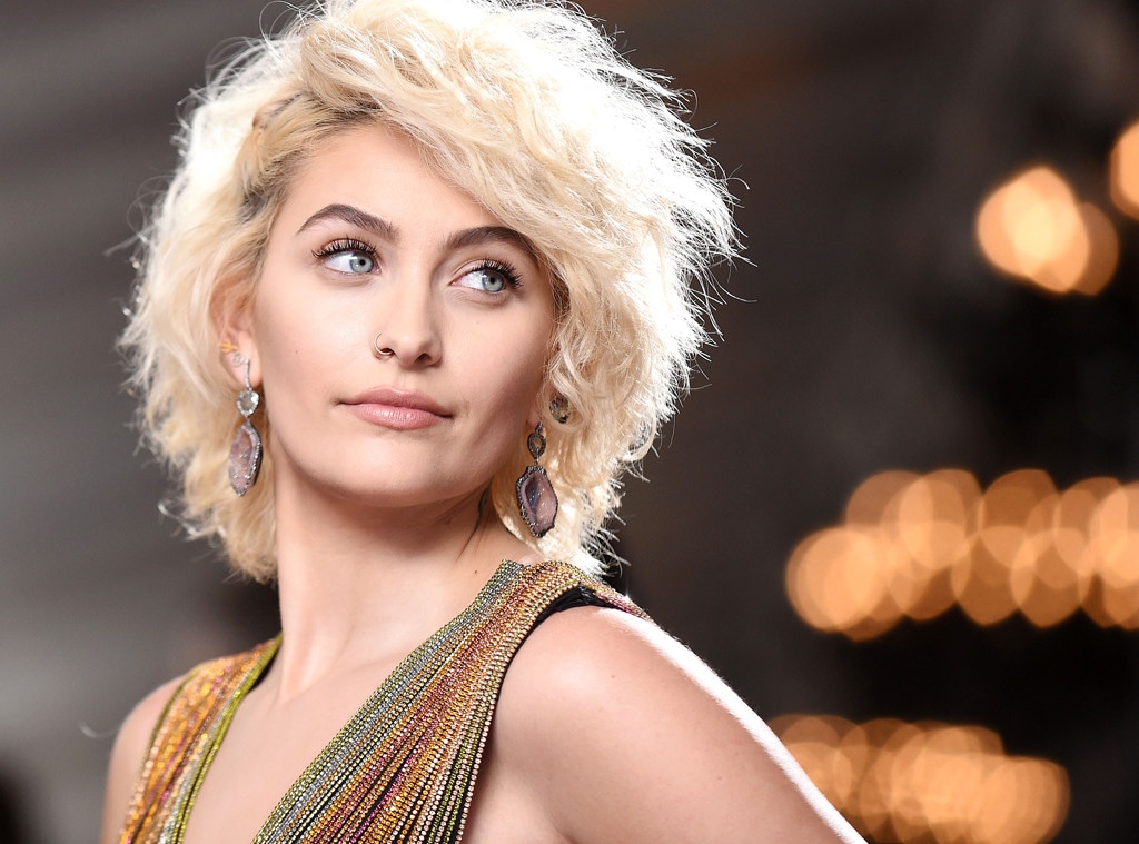 ESC: Paris Jackson, 2017 Grammys, Best Dressed