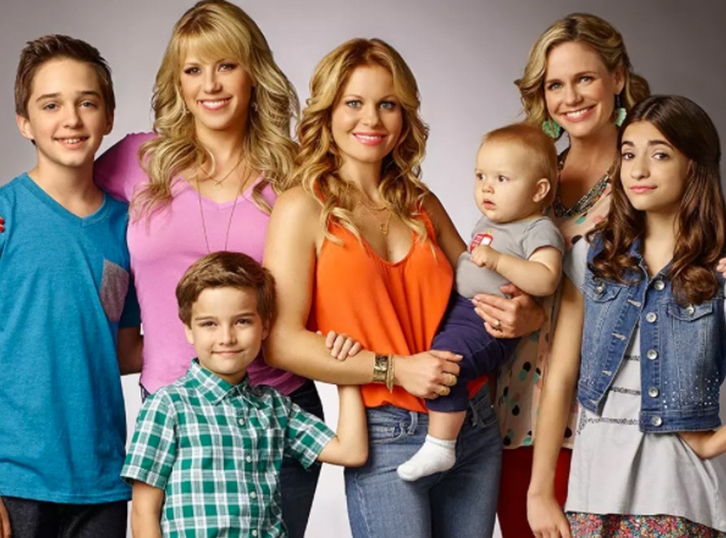 Fuller House Renewed for Season 4
