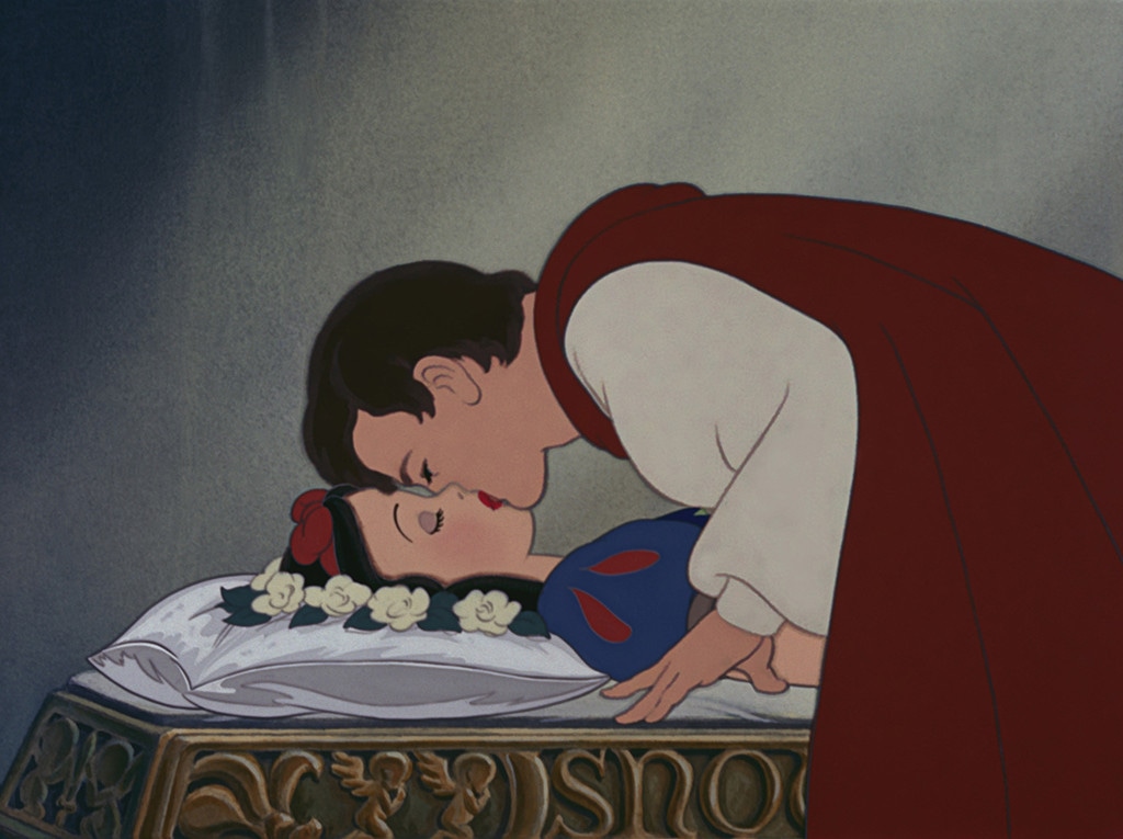 20 Fun Facts About Snow White on Its 80th Anniversary - E! Online