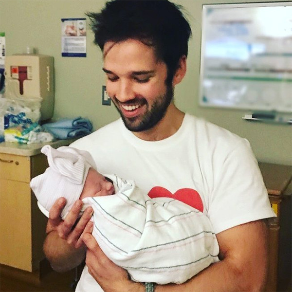 Icarly S Nathan Kress Welcomes First Child E Online