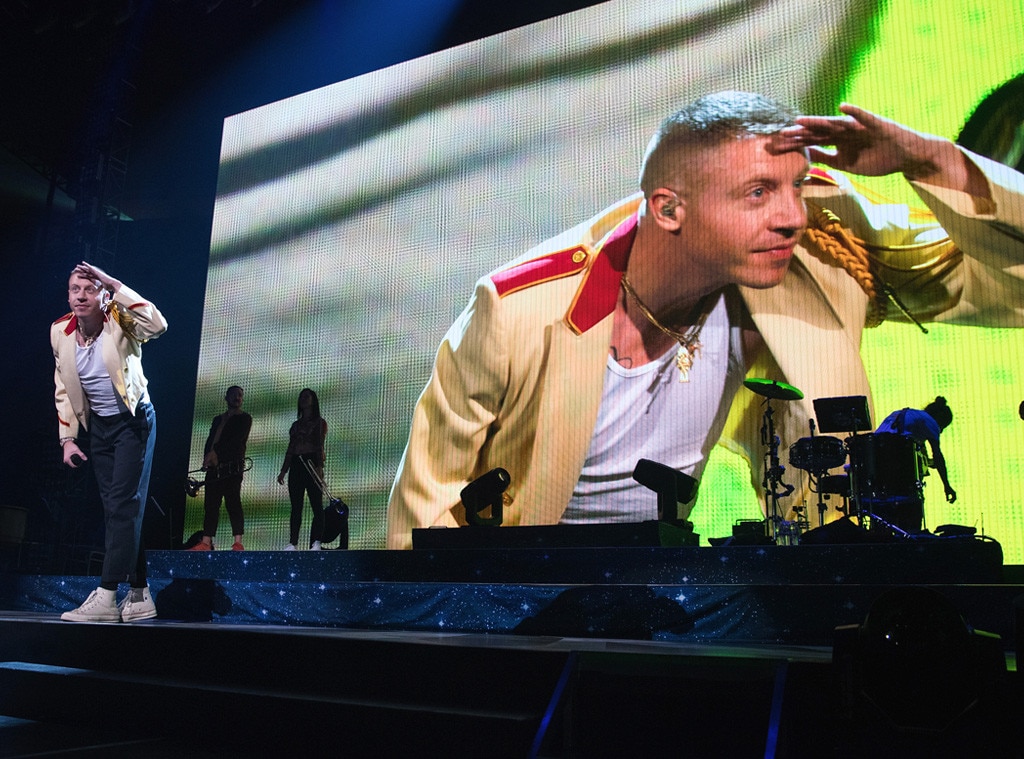 Macklemore from The Big Picture: Today's Hot Photos | E! News