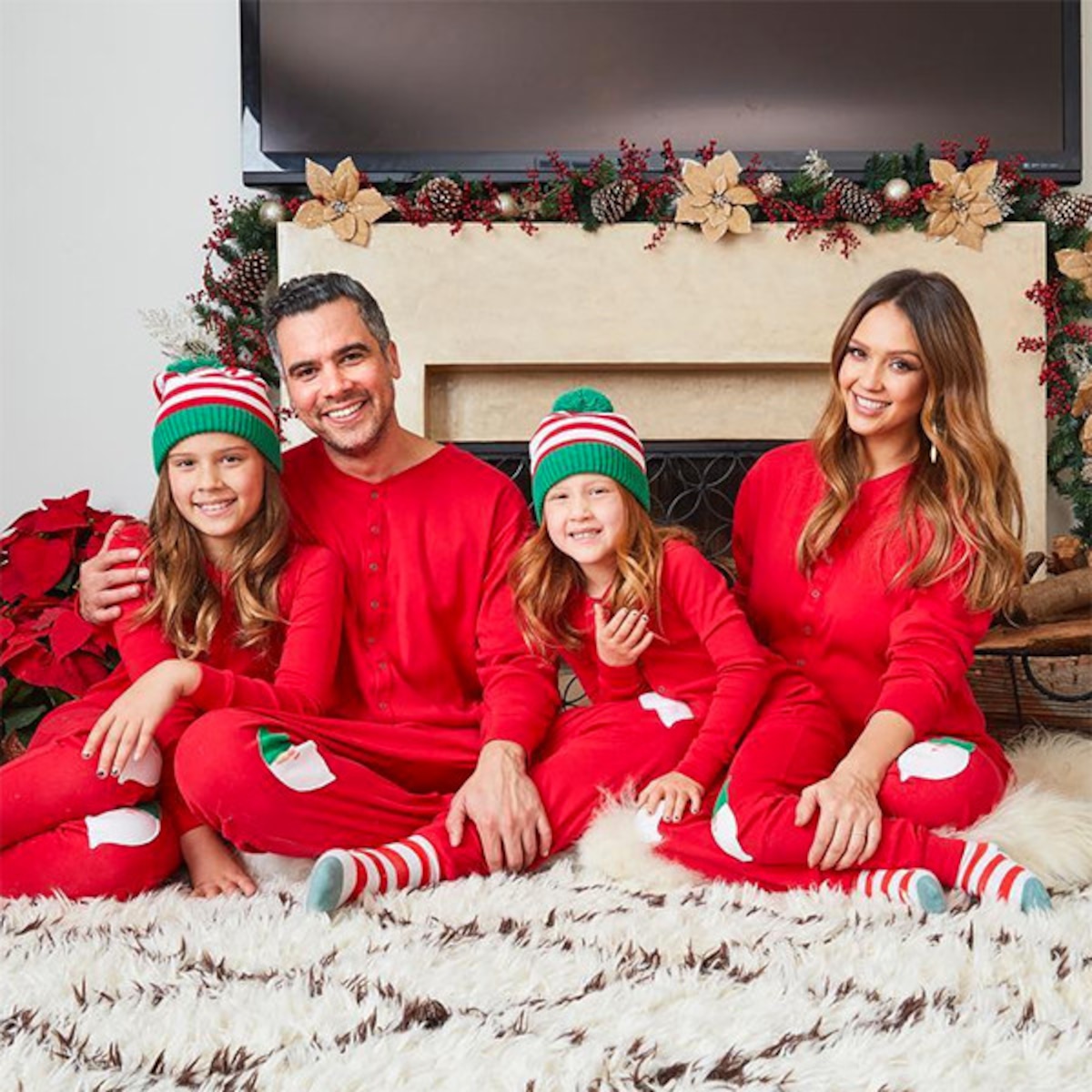 Jessica Alba And Family Appear In Last Christmas Card As A Foursome E Online