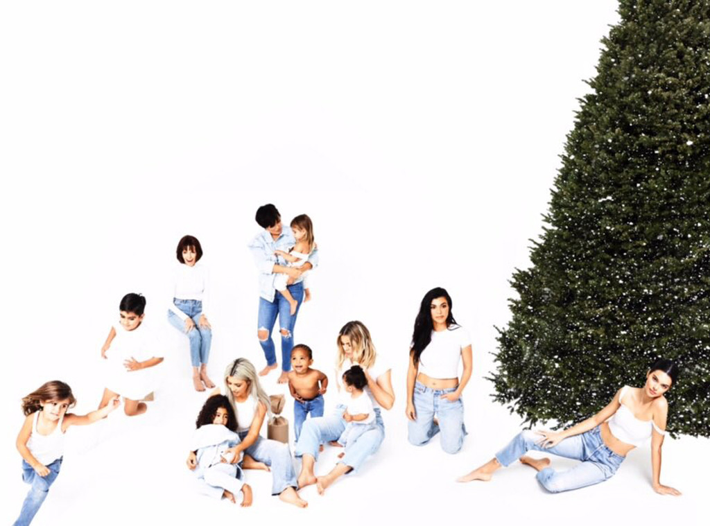 Kardashian christmas card jenner kylie kardashians cards family finally final kim eonline reveal without holiday eli linnetz The Final Kardashian Christmas Card Is Finally Here—Without Kylie