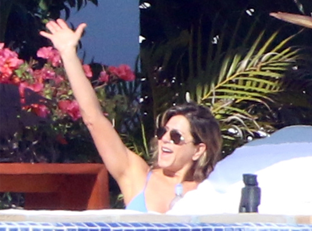 Jennifer Aniston, 48th Birthday, Johnny McDaid, Courteney Cox