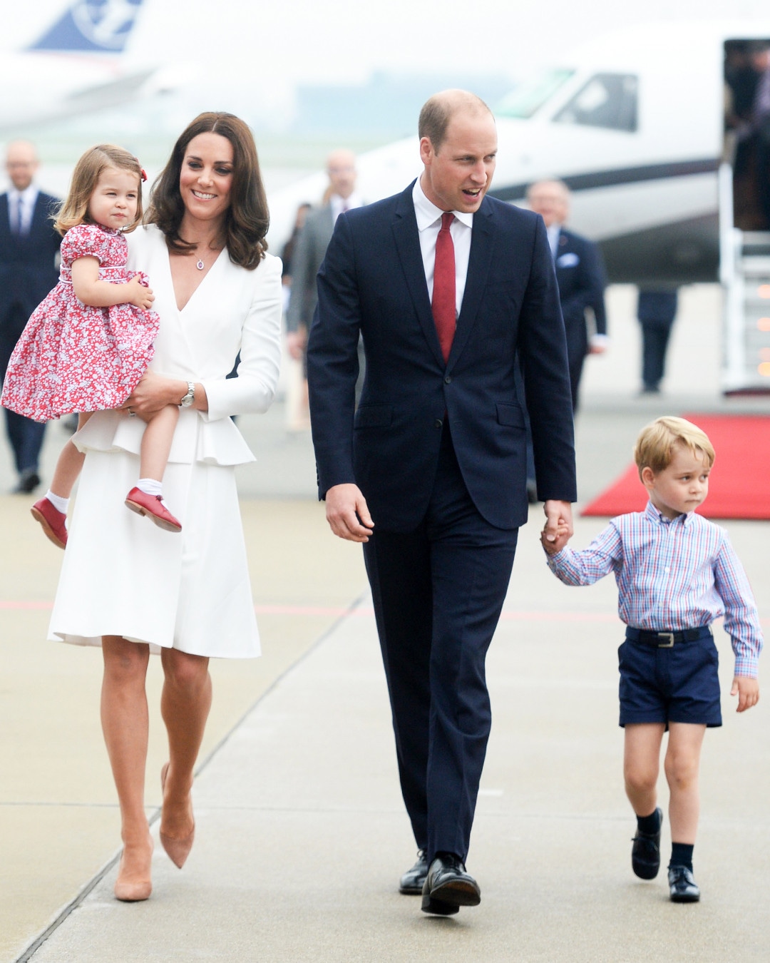 ESC: Prince WIlliam, Kate Middleton, Prince George, Princess Charlotte, Royals Gift Guide