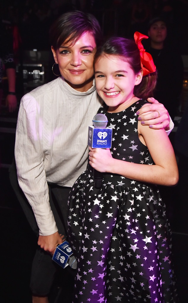 Katie Holmes Shares Rare Picture With Lookalike Daughter Suri Cruise E News 
