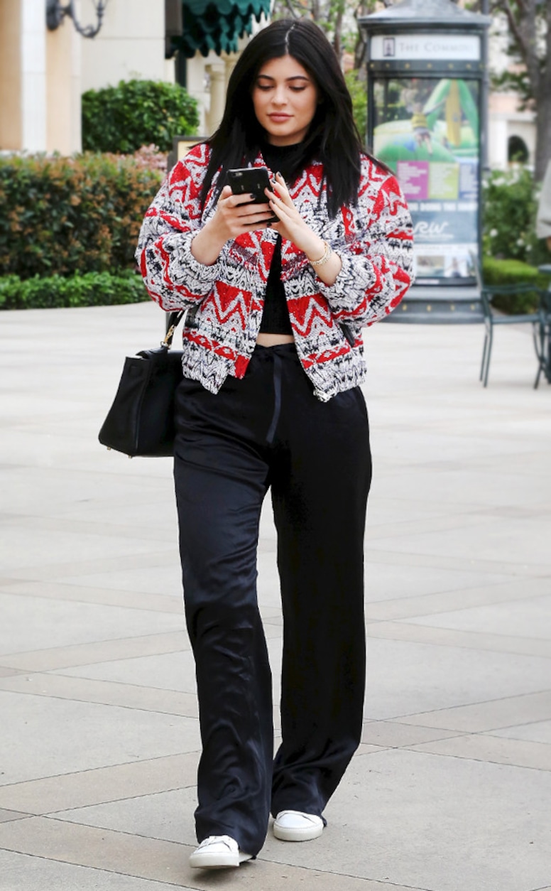 Kylie Jenner's Street Style Looks That Are So Easy to Carry