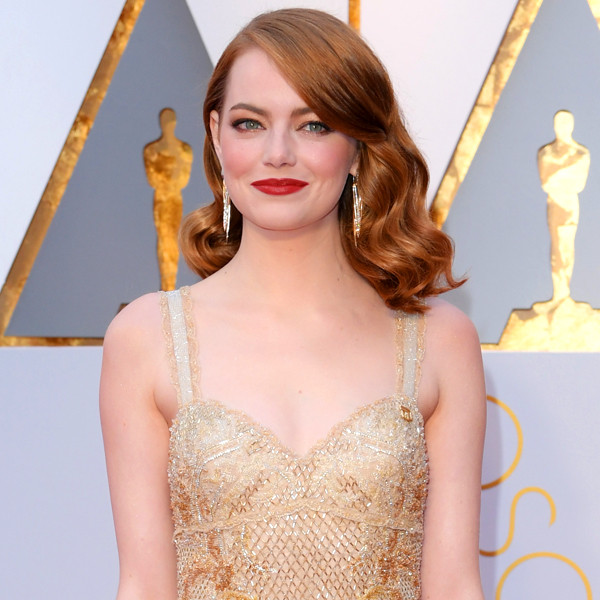 Emma Stone Wins 1st Oscar, Vows to ''Hug the Hell Out of'' Friends