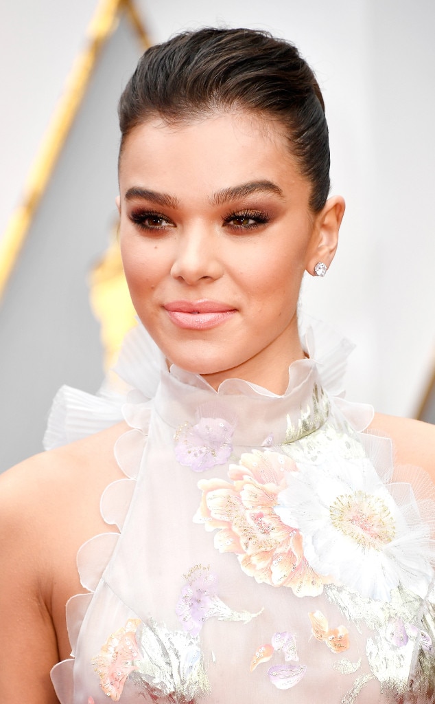 Hailee Steinfeld from Oscars 2017: Best Beauty Looks | E! News