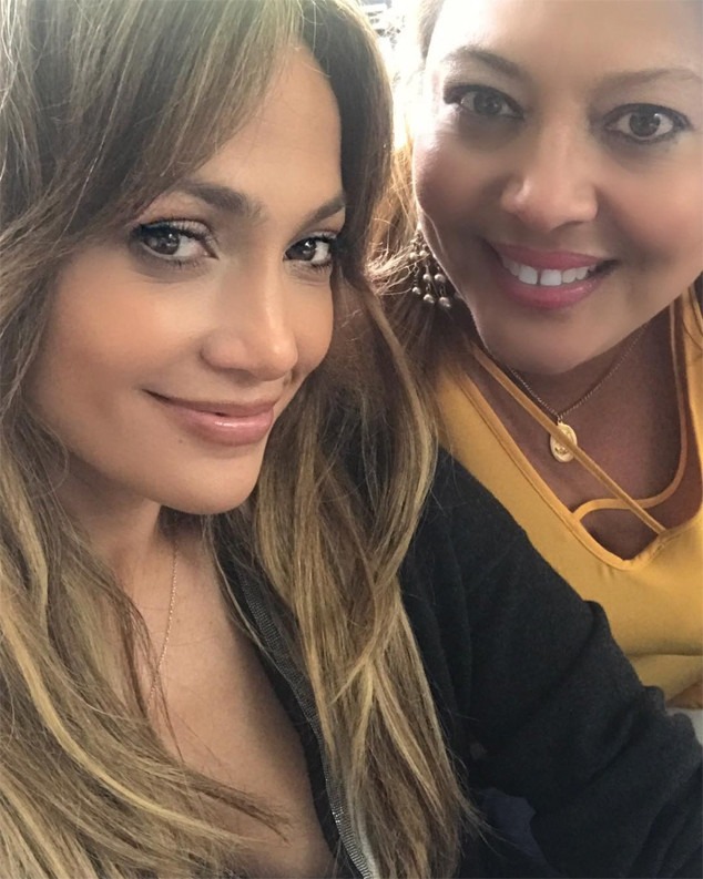 Jennifer Lopez Hangs Out With Alex Rodriguezs Sister After Couples