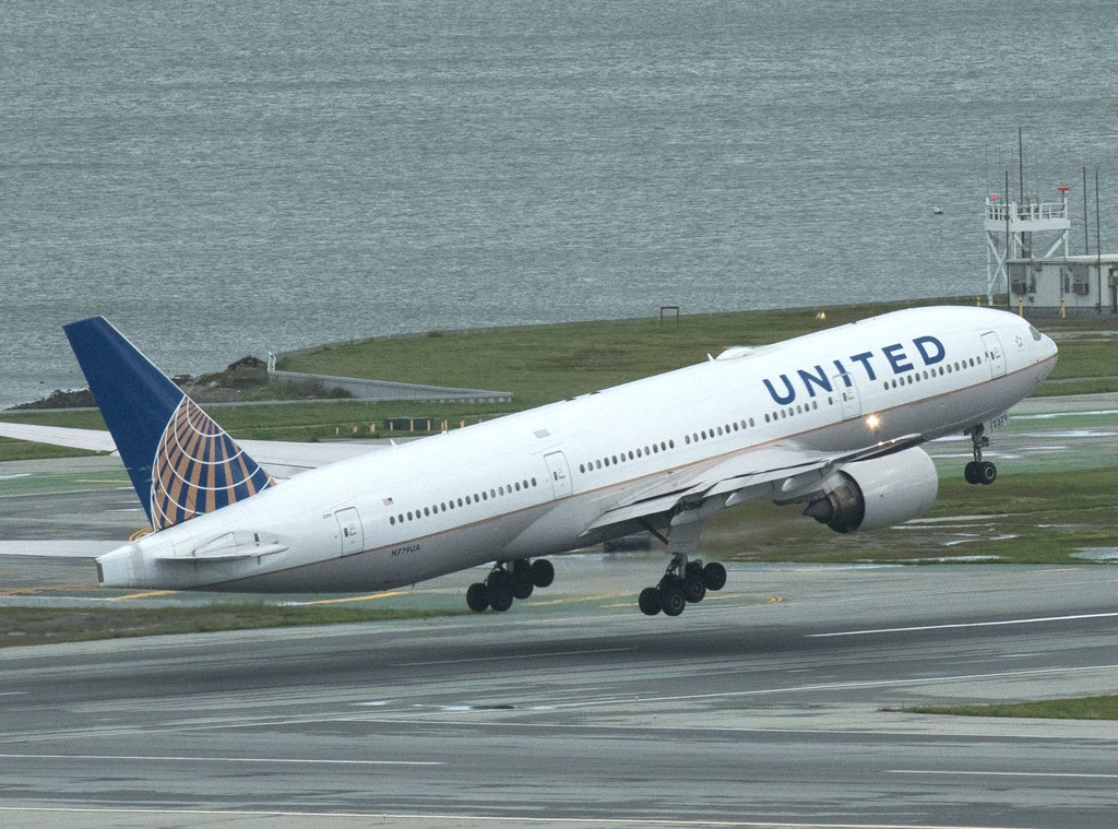 United Airlines Plane