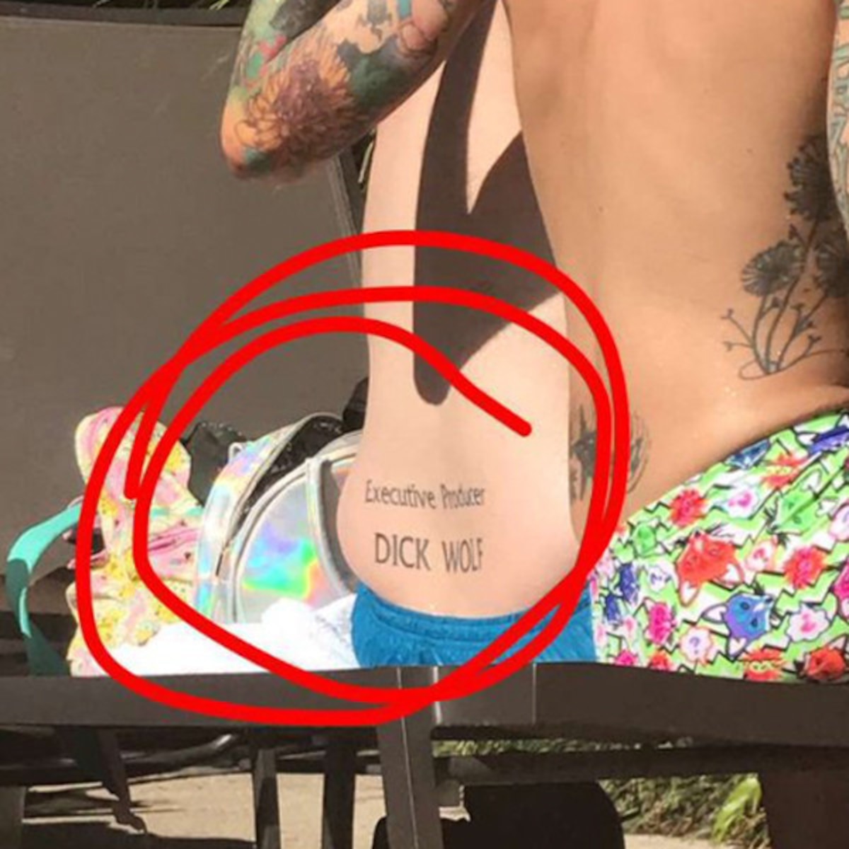 Now We Know Why This Man Got a Law & Order: SVU Tramp Stamp - E! Online Now We Know Why This Man Got a Law & Order: SVU Tramp Stamp - E! Online