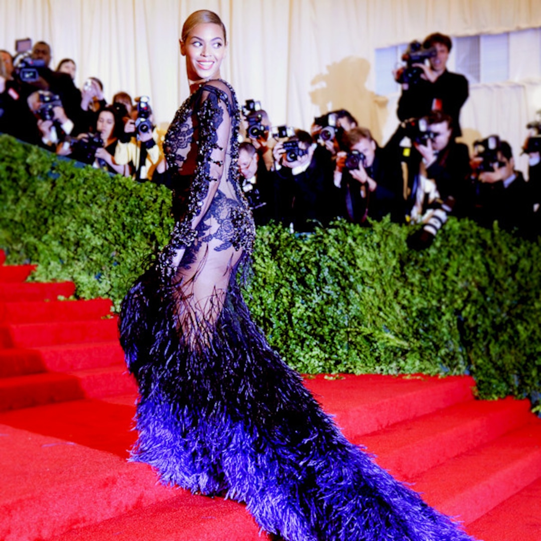 The Crazy Story Behind Beyonc's 2012 Met Gala Dress The Crazy Story Behind Beyonc's 2012 Met Gala Dress