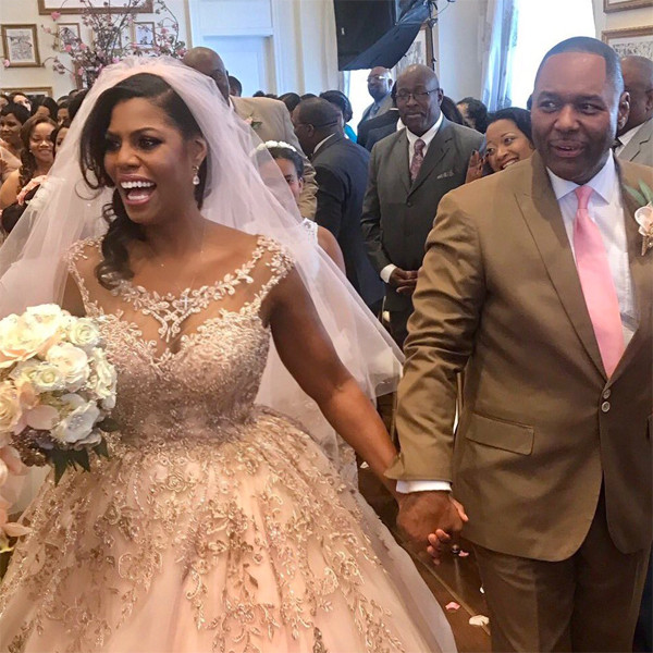 Omarosa Gets Married at Trump Hotel See Her Wedding Dress