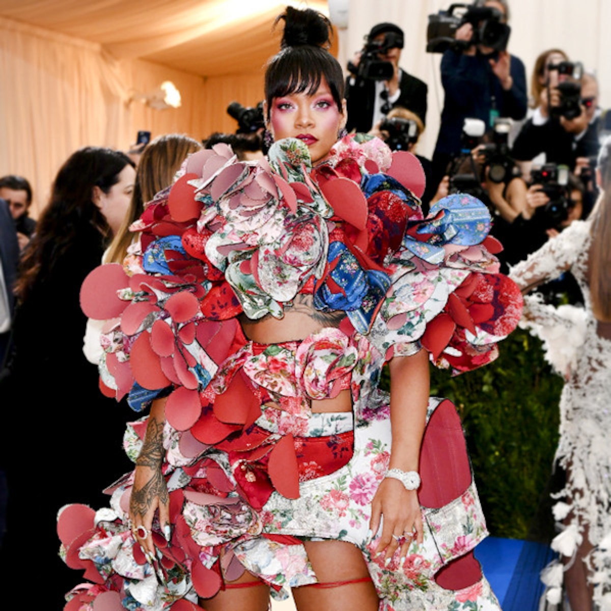 It S Official Rihanna Wins Met Gala E Online