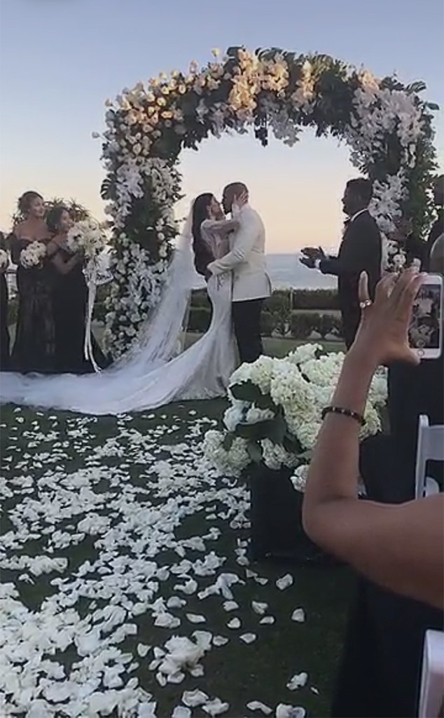 WAGS LA Star Nicole Williams Marries Larry English | E! News