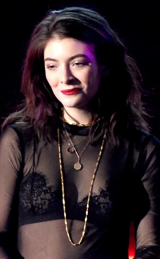 ESC: Lorde, 2017 Billboard Music Awards