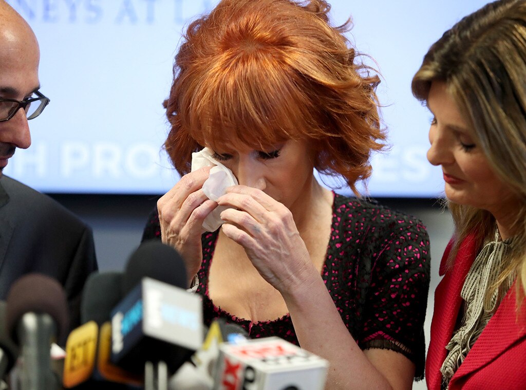 rs_1024x759-170602093522-1024-kathy-griffin-crying-press-conference-060217.jpg