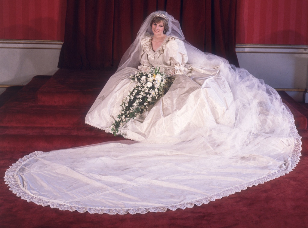 The Epic Story of Princess Diana's Wedding Dress: 3 Months, 25 Feet of ...